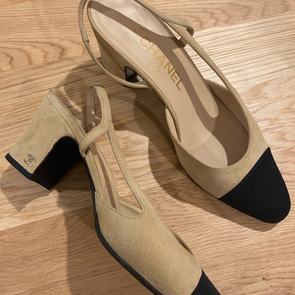 Chanel suede sling backs sz 39